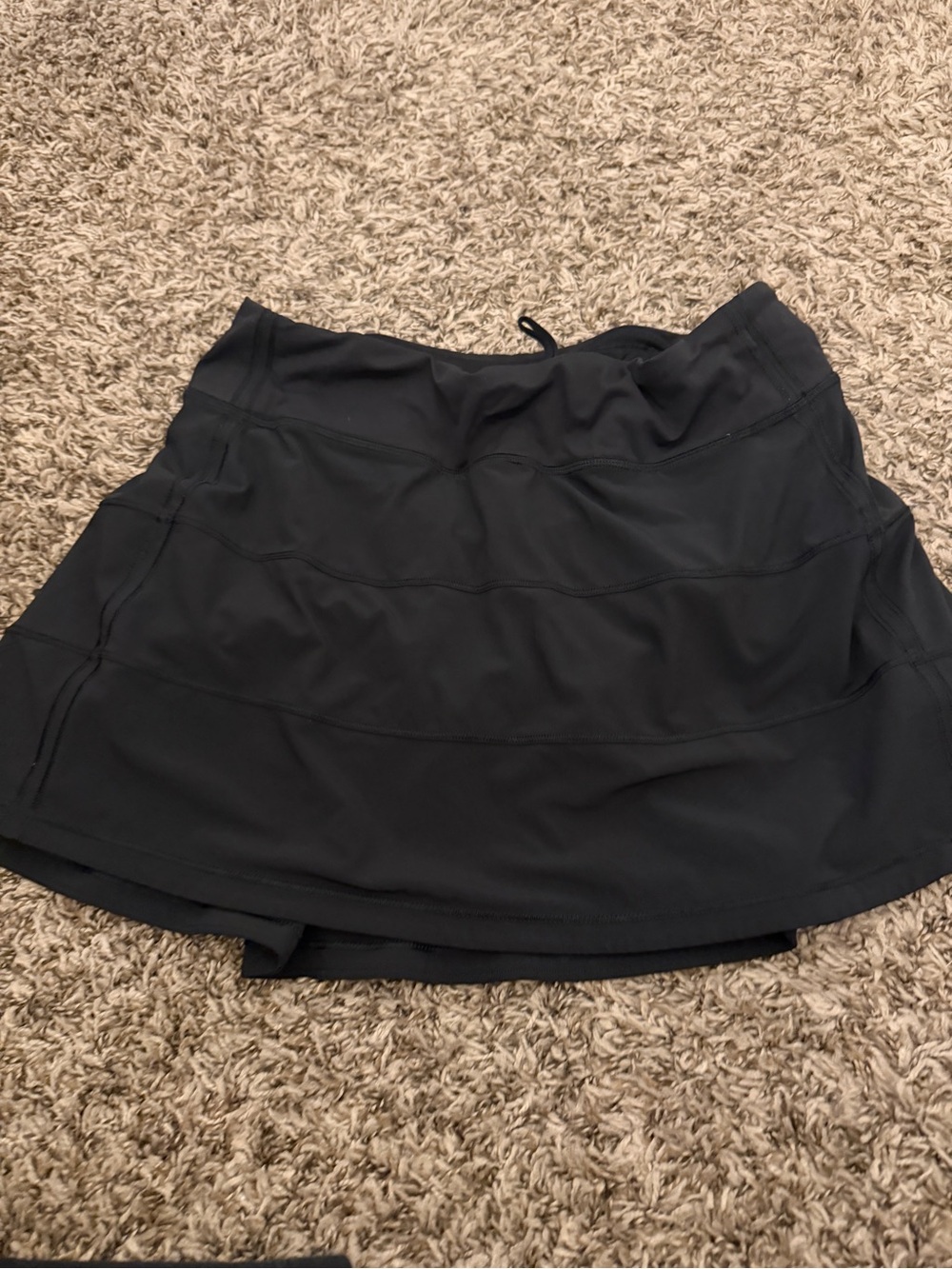 Lululemon- Women's Black Athletic Skort - knot in waistband